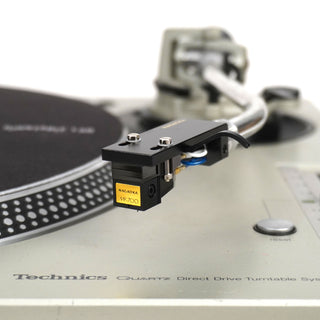 Nagaoka: MP-700H Cartridge Mounted on Headshell