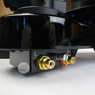 Pro-Ject: RPM 1 Carbon Turntable (Rainier Cartridge) - White (RPM1)